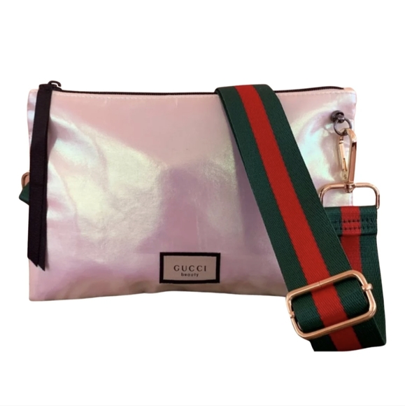 Gucci Handbags - Gucci pouch